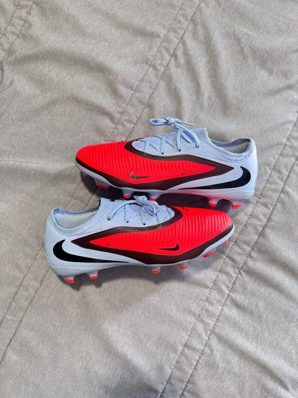 Nike Phantom 6 Low Pro MG Red Blue Soccer Cleats HM9204-400 Youth 5.5